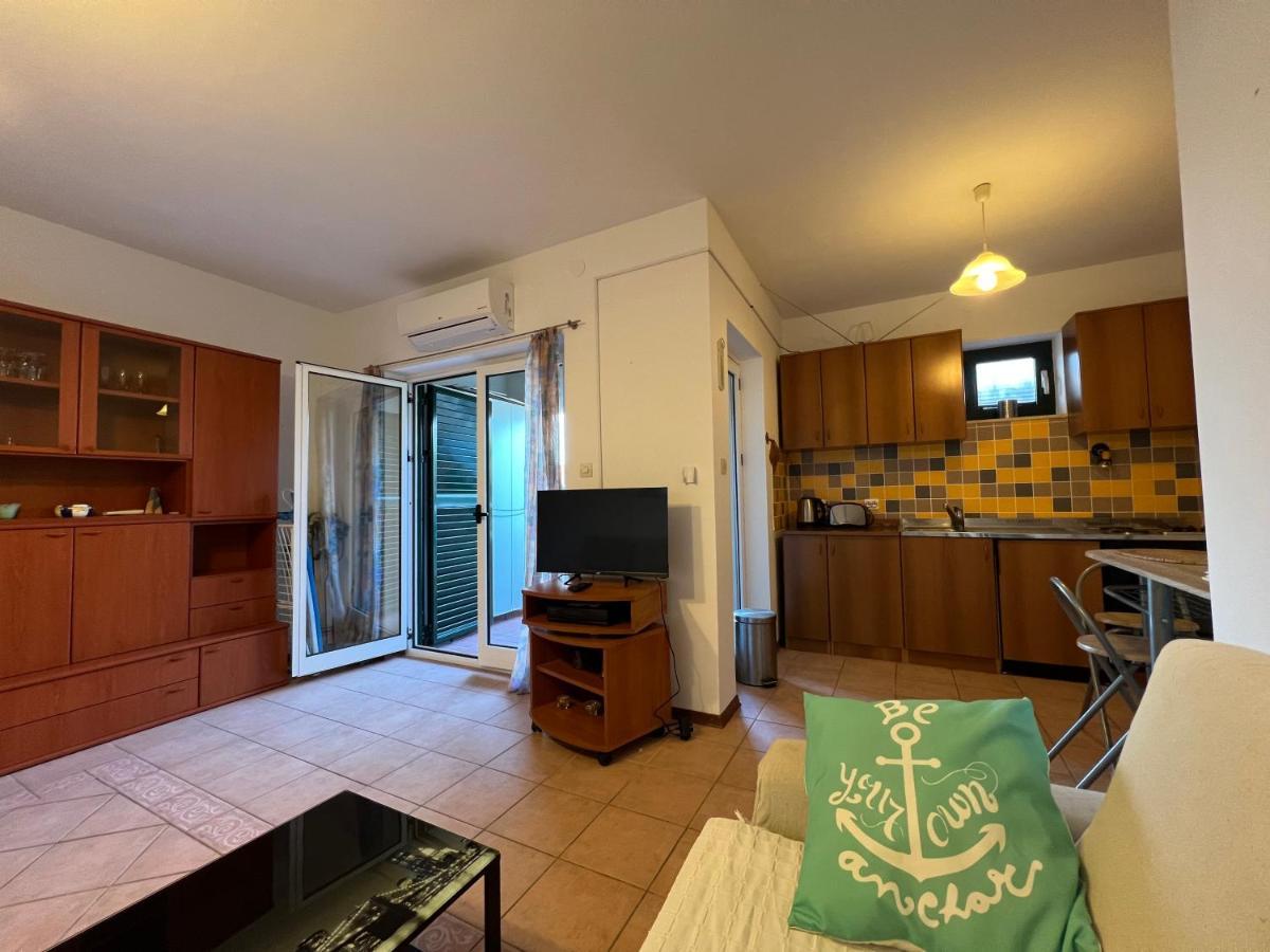 Apartment Luka Новалья Экстерьер фото